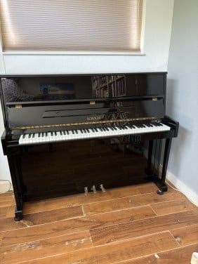 Zwarte hoogglans Scholze piano