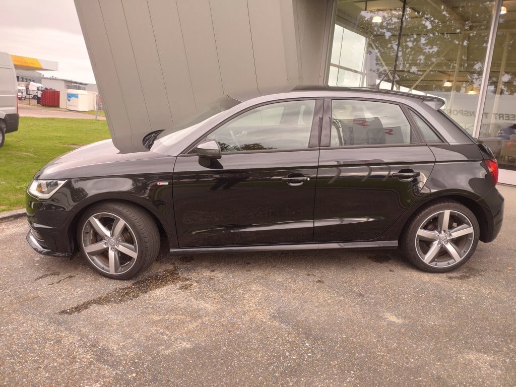 Audi A1 Sportback 1.0 tfsi adrenalin