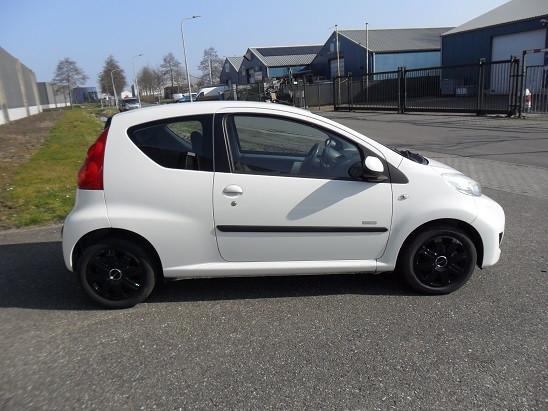 Peugeot 107 1.0-12V Millesim 200 | 1e eigenaar/Airco/Elek.pakket/BJ 2011