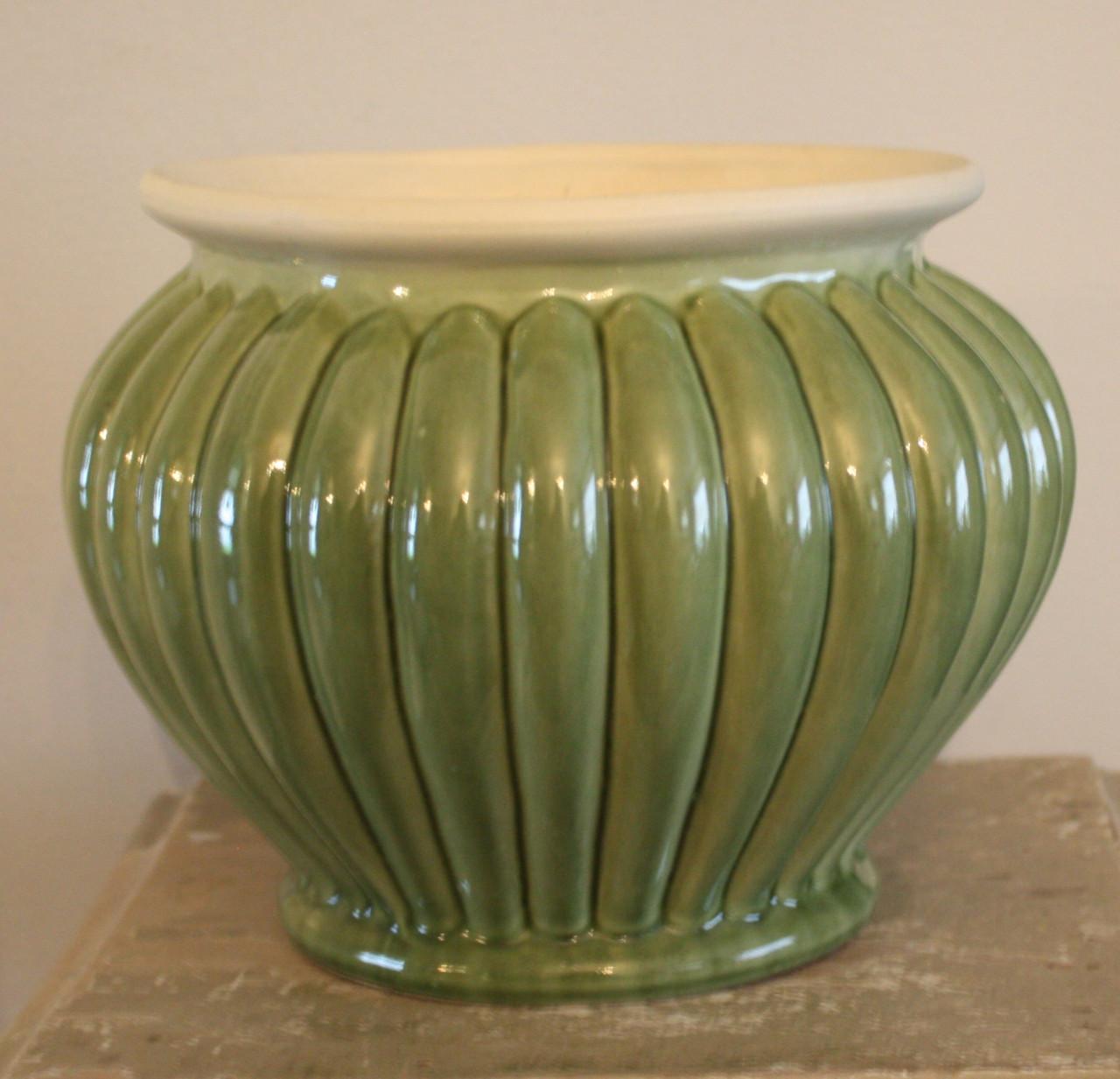 Nieuwe groene bloempot