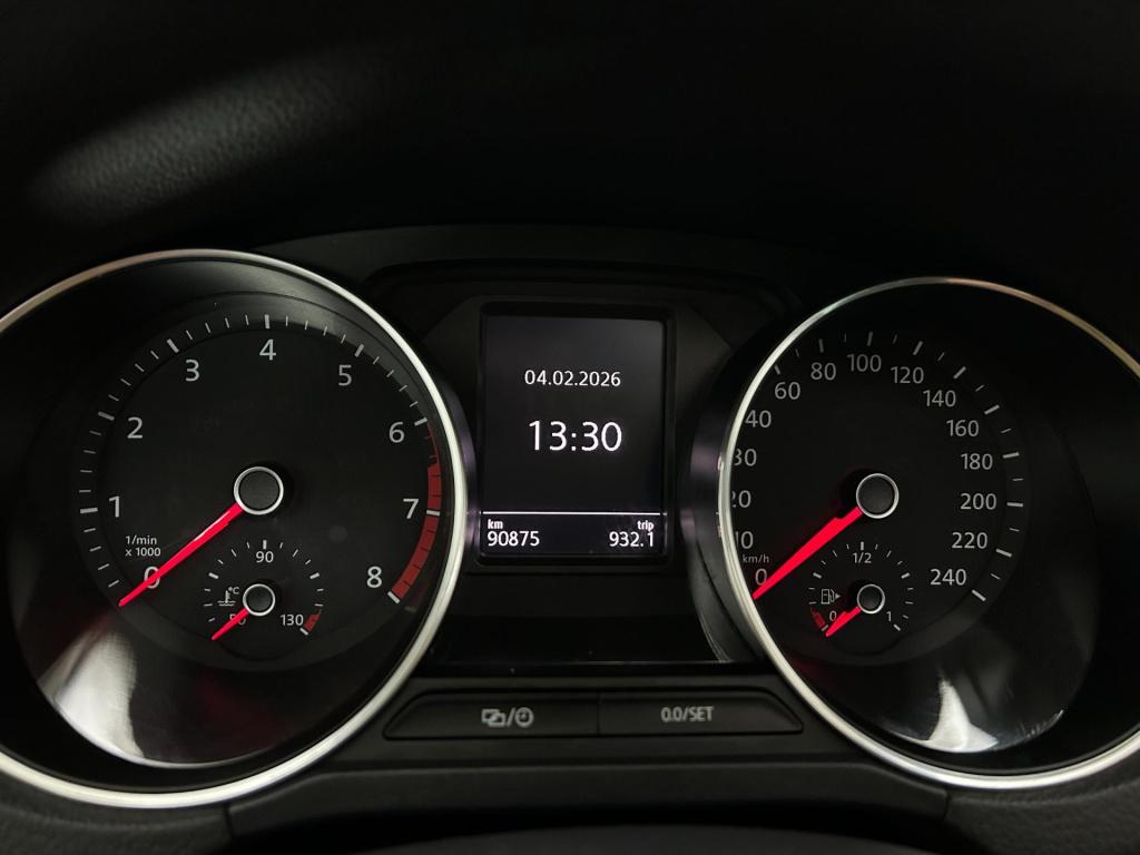 Volkswagen Polo occasion 1.2 tsi bluemotion r-line edition | zwart | tweede