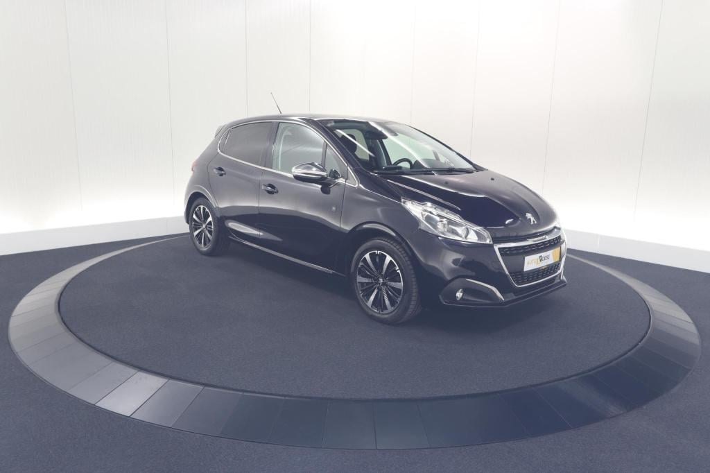 Peugeot 208 puretech 110 tech edition | camera | apple carplay | parkeersen