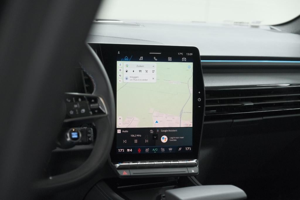 Renault Rafale 1.2 e-tech 4x4 plug-in hybrid 300 atelier alpine | panoramad
