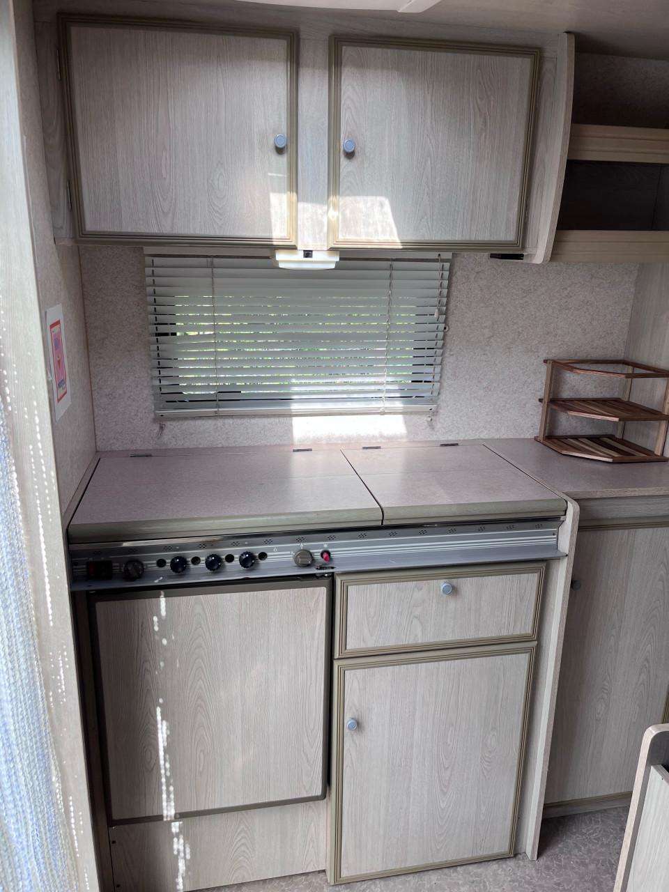 Prachtige 5-7 persoons caravan te koop