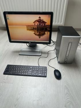 Complete set HP Pavilion / Intel Core i5 / 8GB ram / Windows 11 /