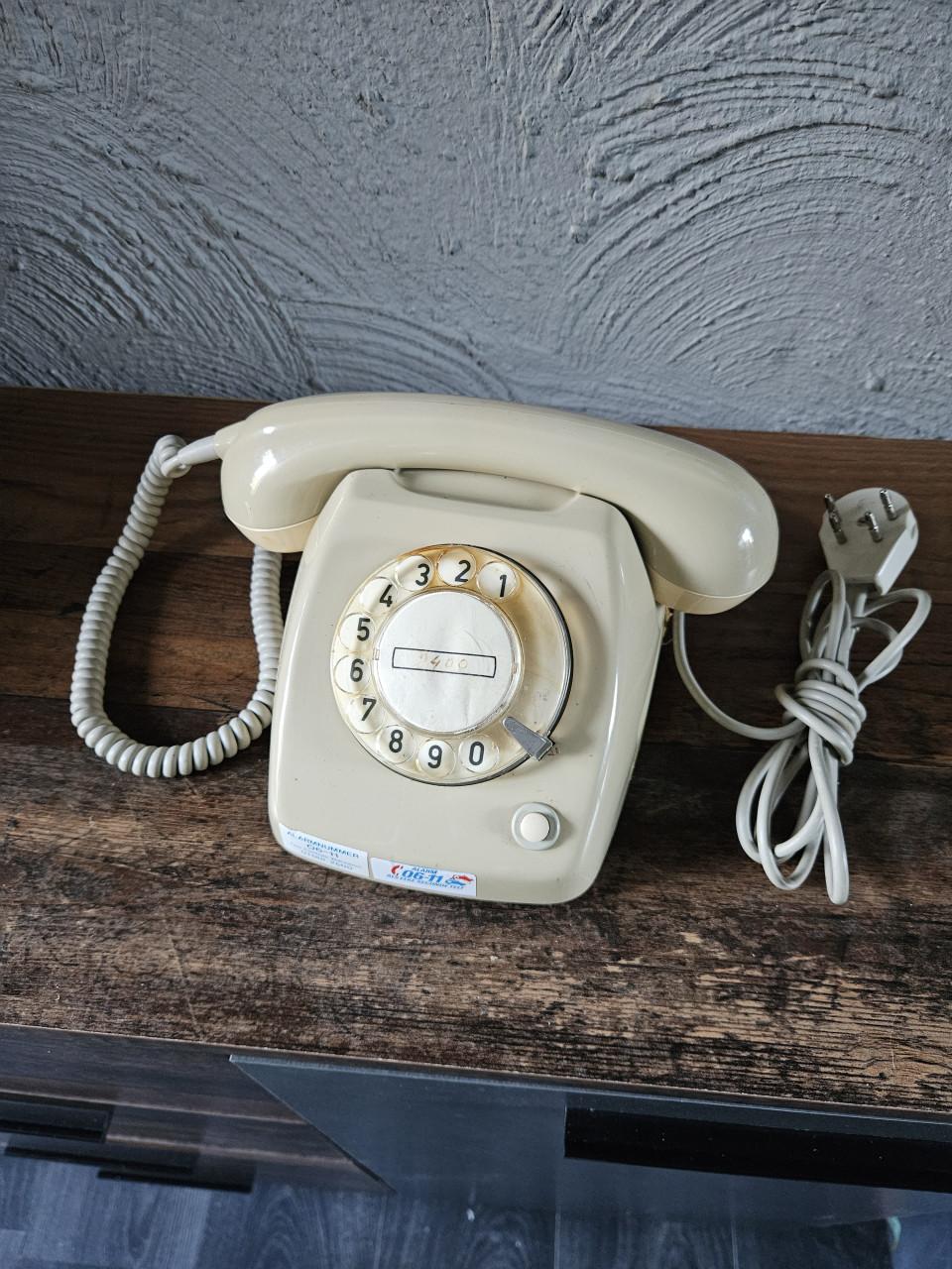 Vintage PTT Telefoon met Draaischijf - Crèmekleurig/grijs