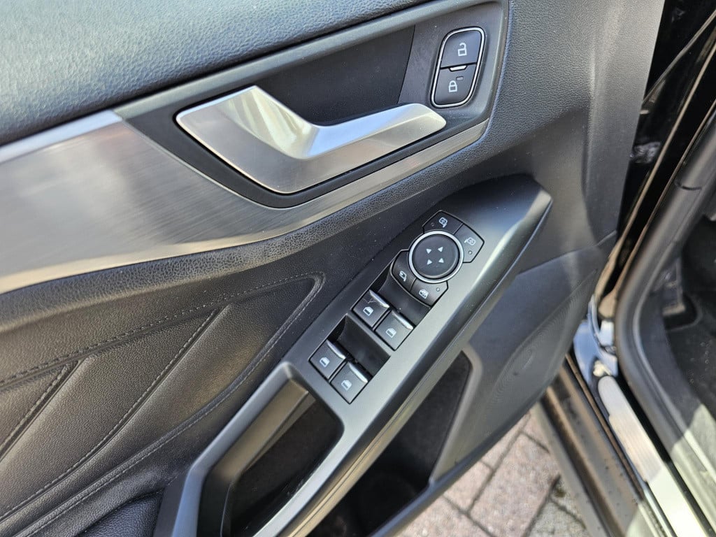 Ford Focus wagon 1.0 ecoboost titanium business