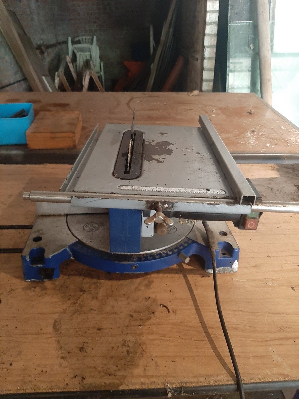 Kleine Tafelzaag voor modelbouw