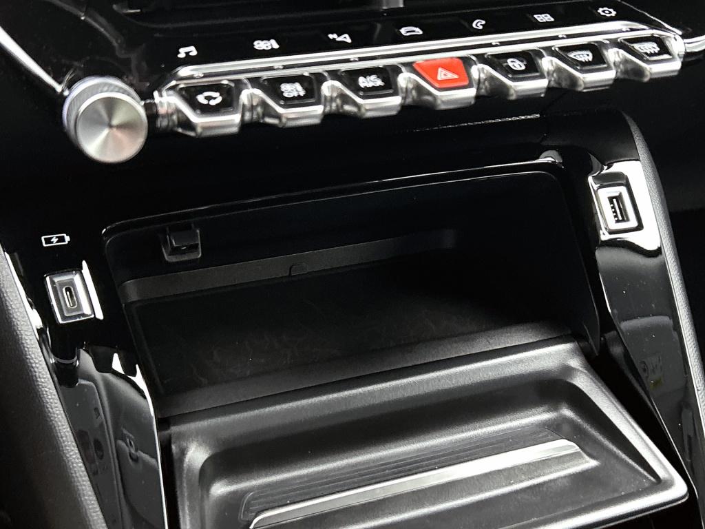 Peugeot 2008 130 pk automaat allure | afneembare trekhaak | achteruitrijcam