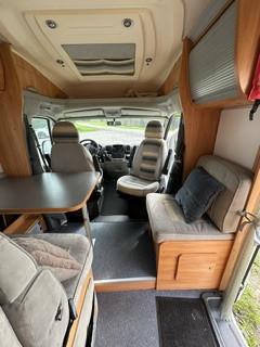 Te Koop mooie Camper ADRIA-Adriatik Coral 660SL met 2 enkele bedden