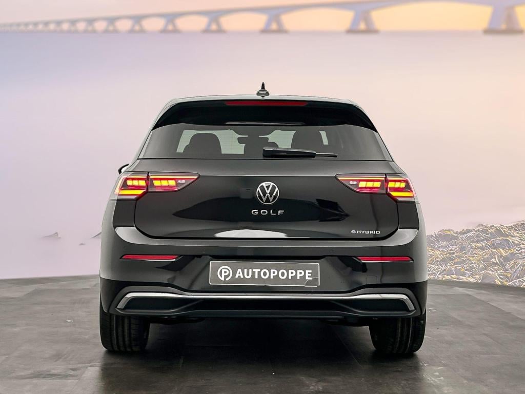 Volkswagen Golf style edition 204 pk plug in hybride
