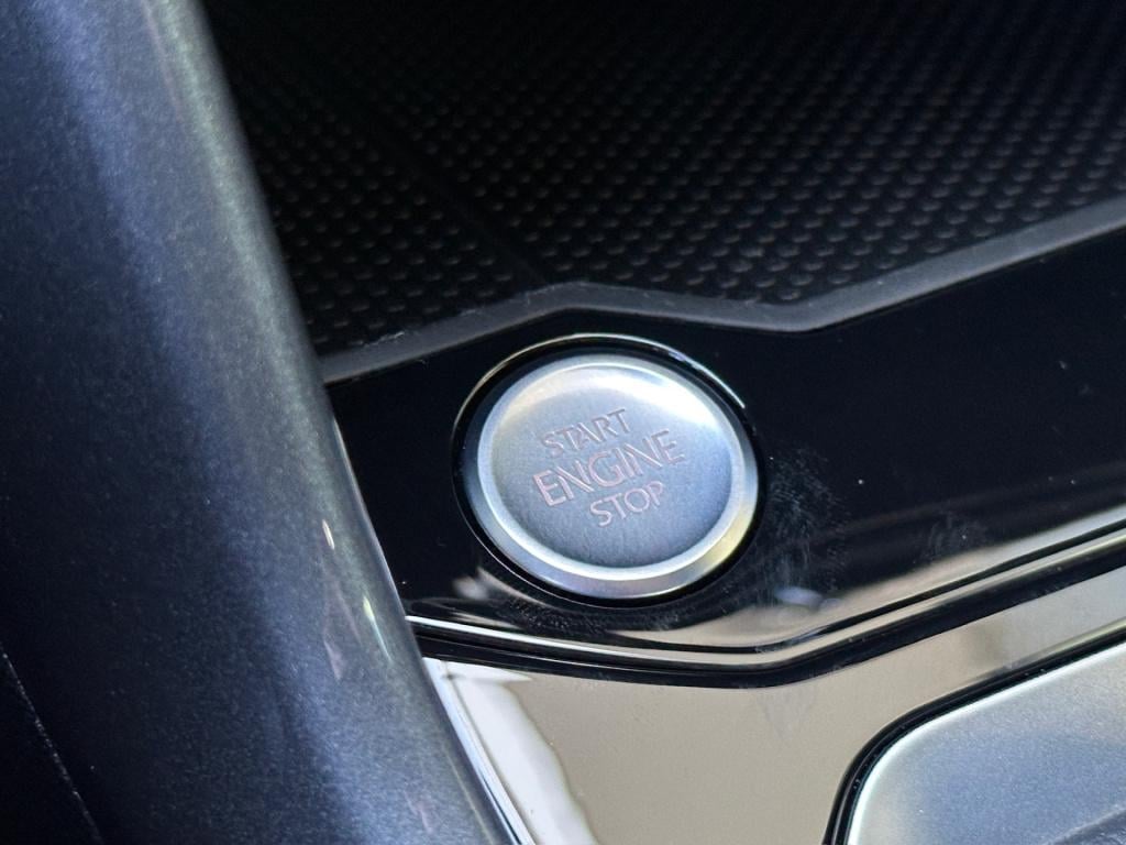 Volkswagen T-roc 1.5 tsi 150pk dsg style carplay | camera | keyless | elek.