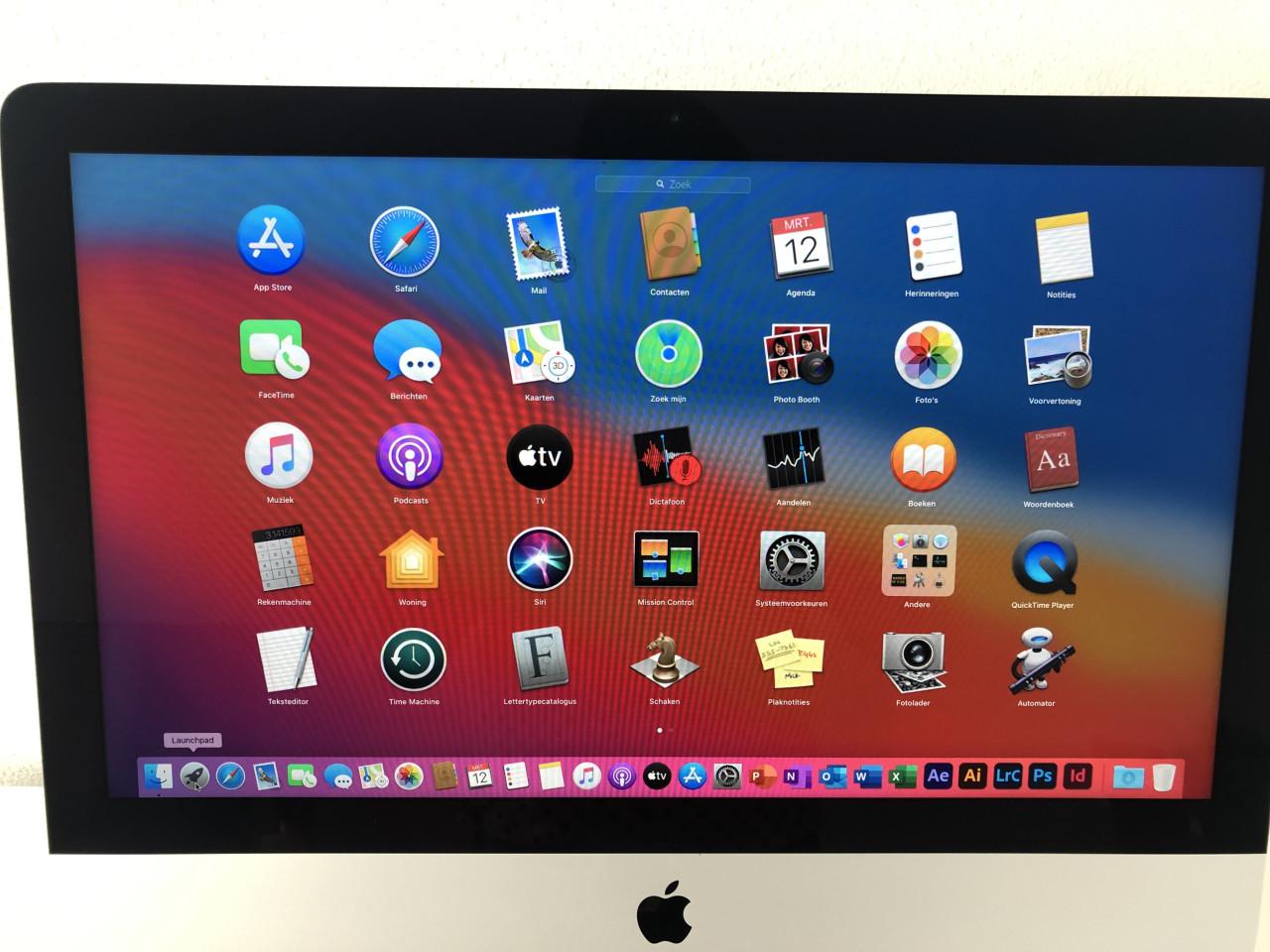 Apple iMac 21.5 inch - met Office / Photoshop