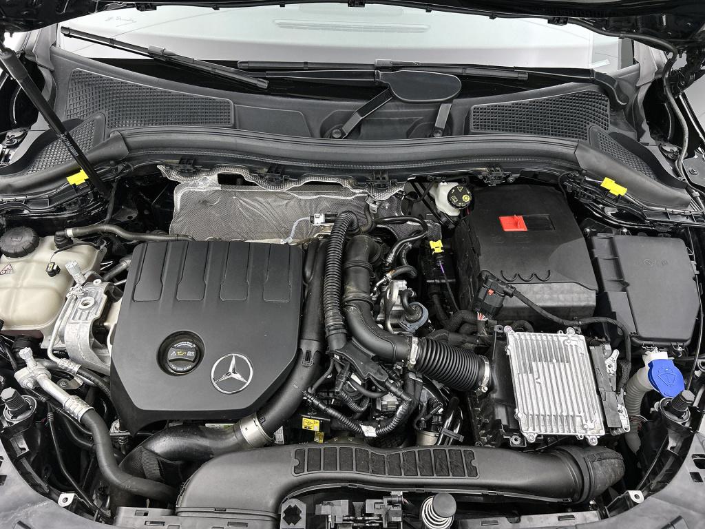 Mercedes-Benz Gla-klasse 200 amg line | sfeerverlichting | panoramadak | cr