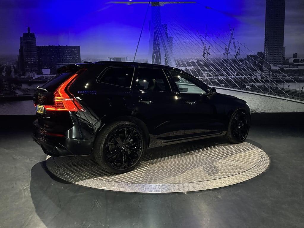 Volvo XC60 2.0 t8 plug-in hybrid awd plus black edition *luchtvering*hud*b&