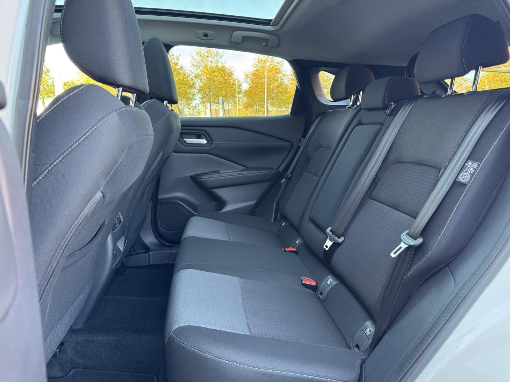 Nissan Qashqai 1.3 mhev n-connecta design pack