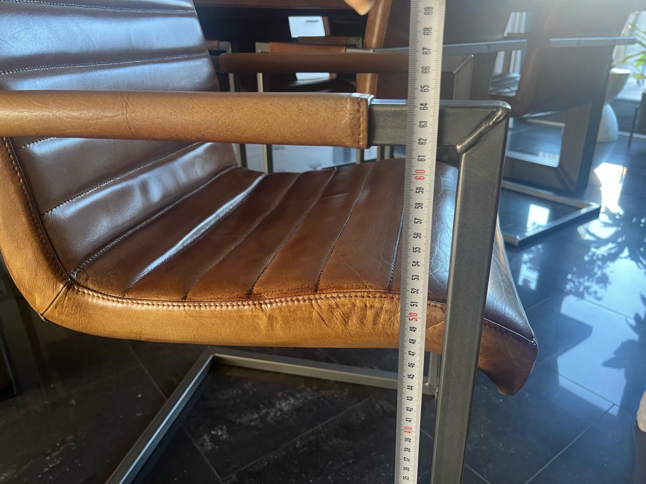 6 leren eetkamerstoelen