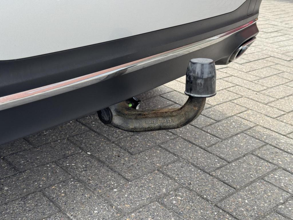 Mercedes-Benz B-Klasse 180 business solution incl. trekhaak afneembaar!