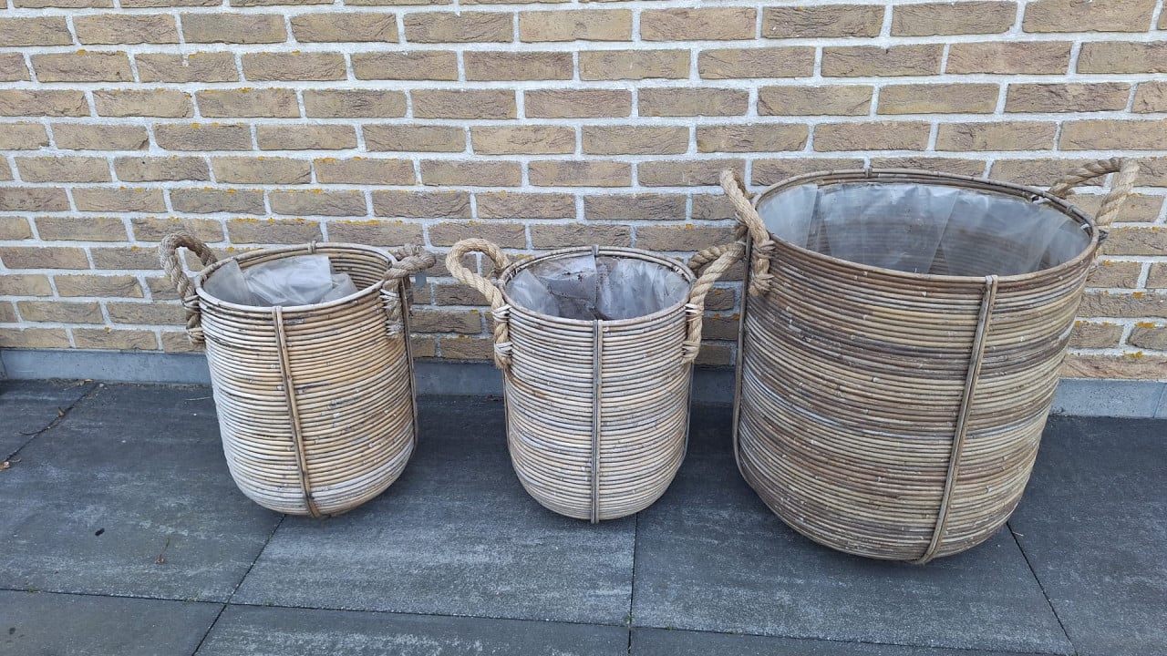Bloempotten buiten
