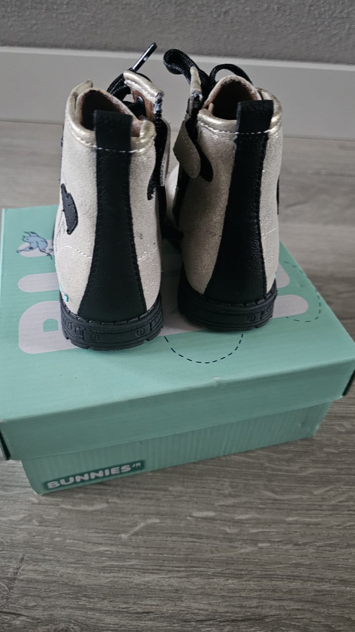 Bunnies laarsjes maat 21 / nieuw