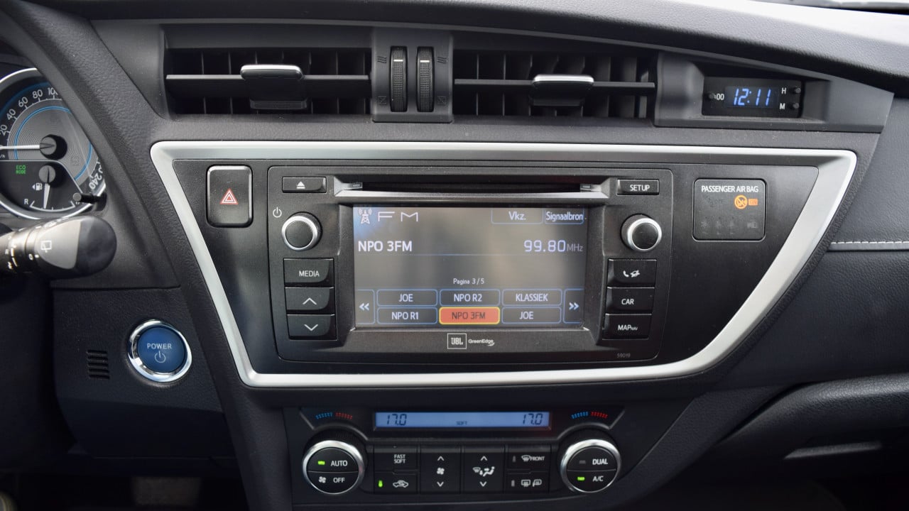 Toyota Auris 1.8 Hybr Executive TS (trekhaak, pano dak)