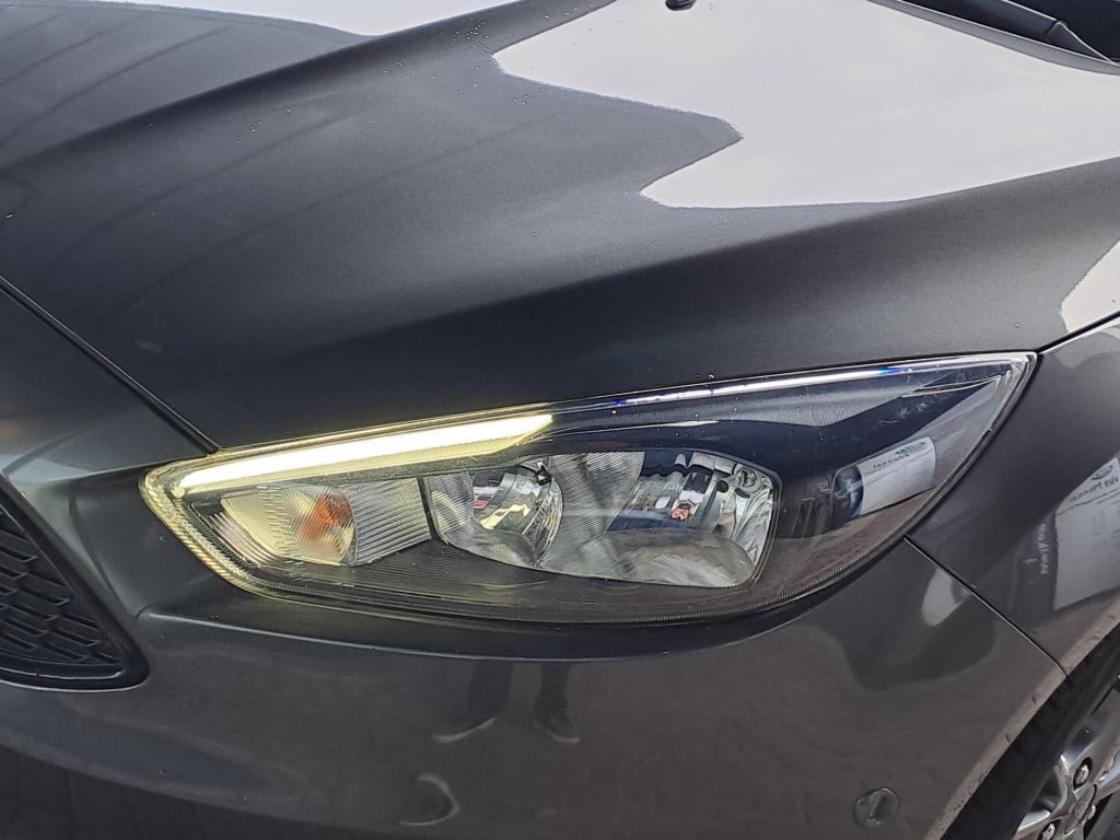 Ford Focus 1.0 st-line | cruise control | trekhaak | 18'' lmv | apple carpl