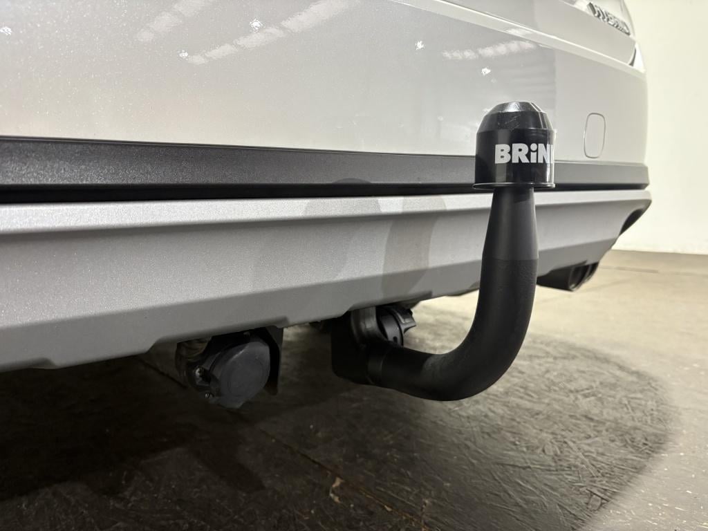 Toyota Corolla Touring Sports 2.0 hybrid trek