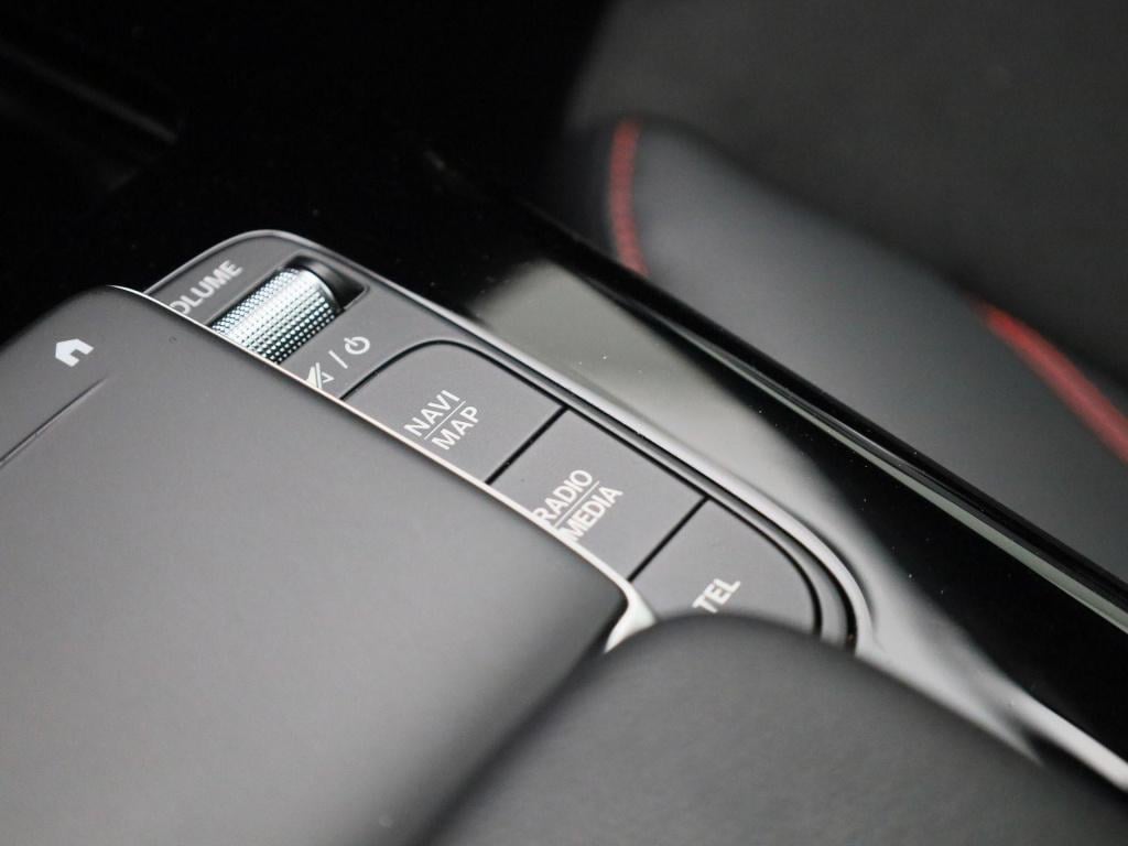 Mercedes-Benz A-Klasse 180 business solution amg | automaat | navigatie | s