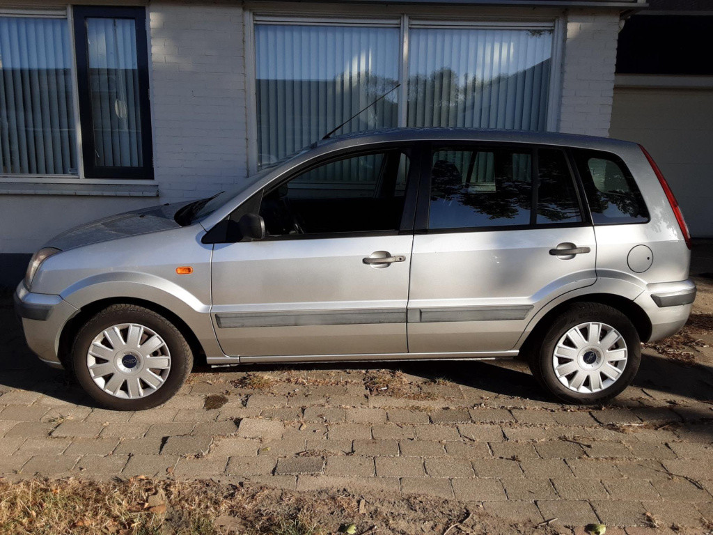Ford Fusion 1.4-16v champion