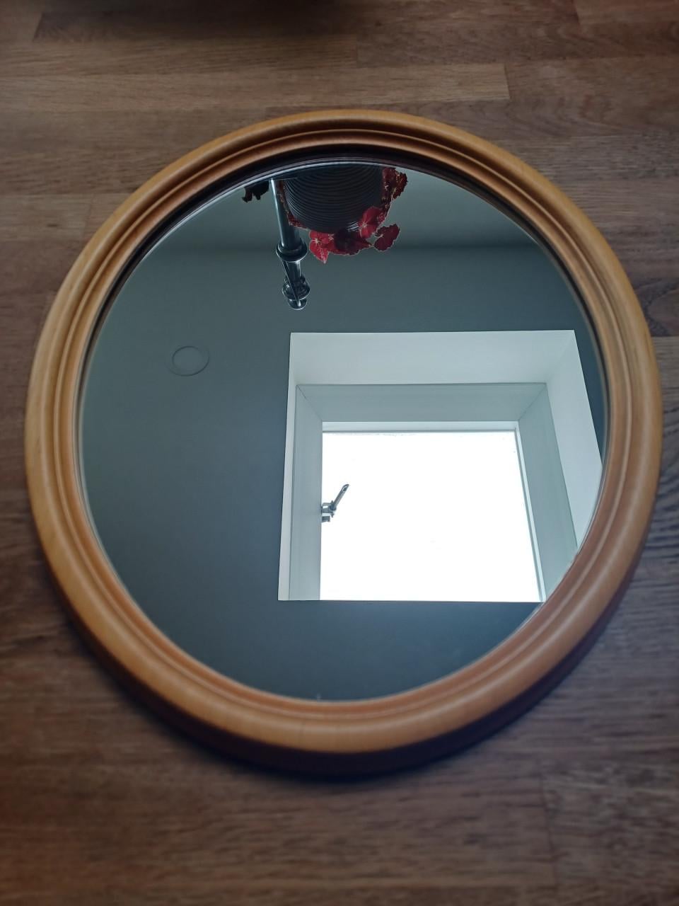 Scandinavisch minimalistisch design SPIEGEL met houten lijst