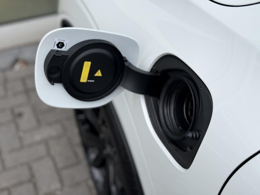 Volvo XC60 t6 398pk ultra black edition|panodak| 360camera| adap.cruise| fa