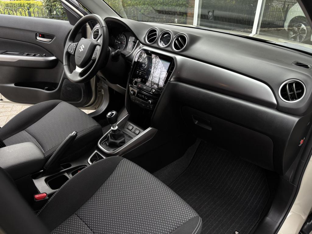 Suzuki Vitara 1.4 boosterjet smart hybrid select