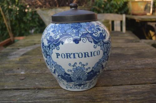 'Portorico' pot voor 'toebac' in prima staat.
