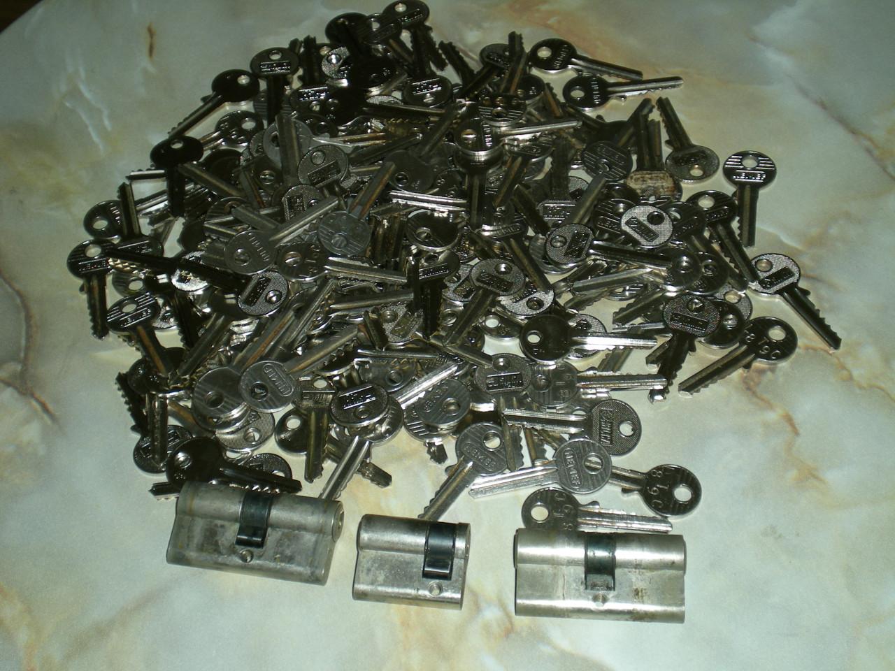 Cilindersloten + sleutels