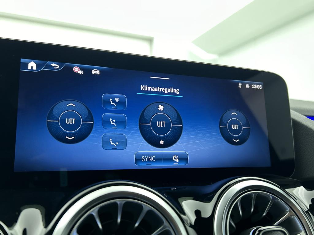 Mercedes-Benz Gla-klasse 180 business solution amg | nightpakket | trekhaak