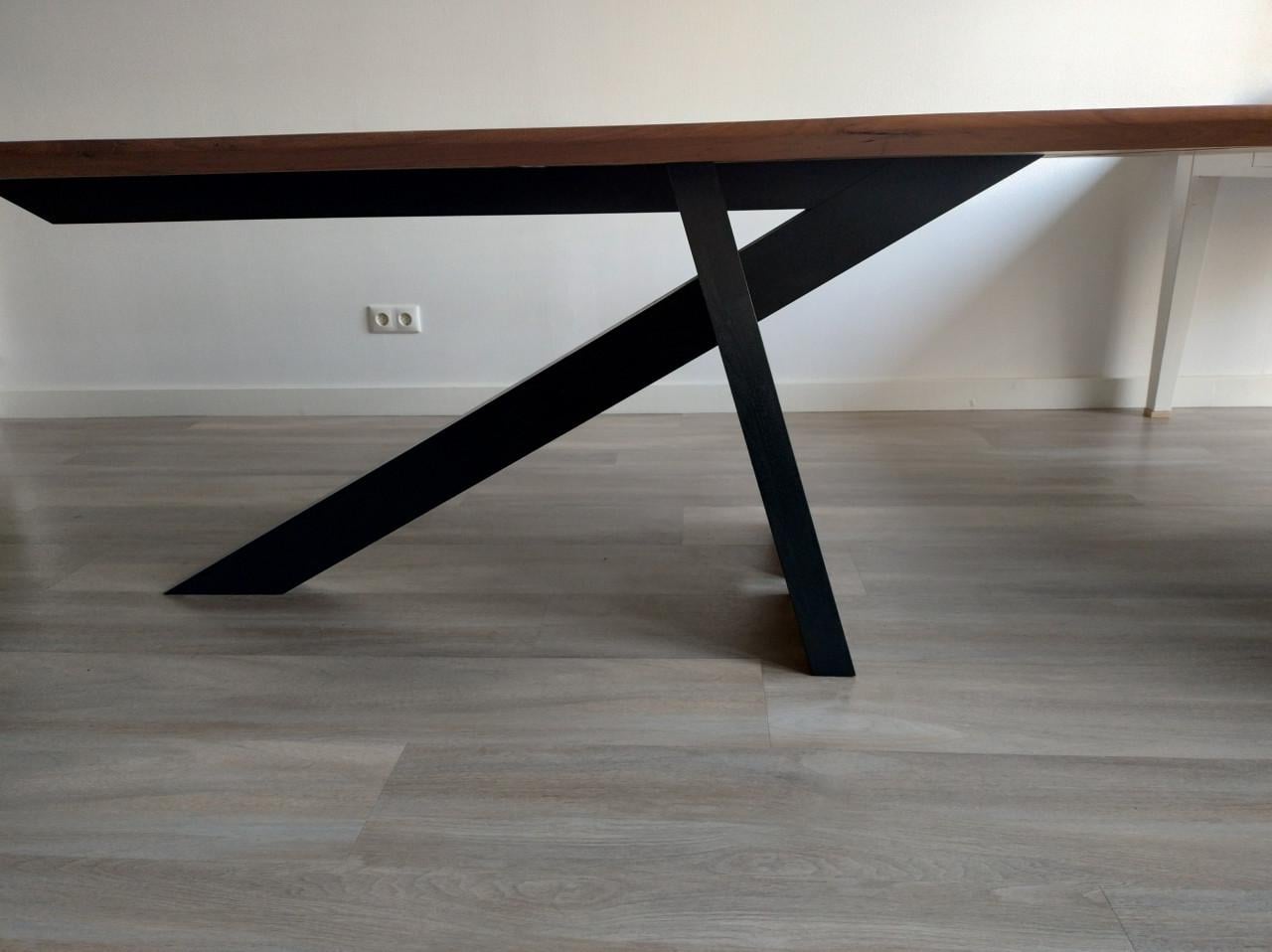 Prachtige, grote eetkamertafel 220 x 100 cm