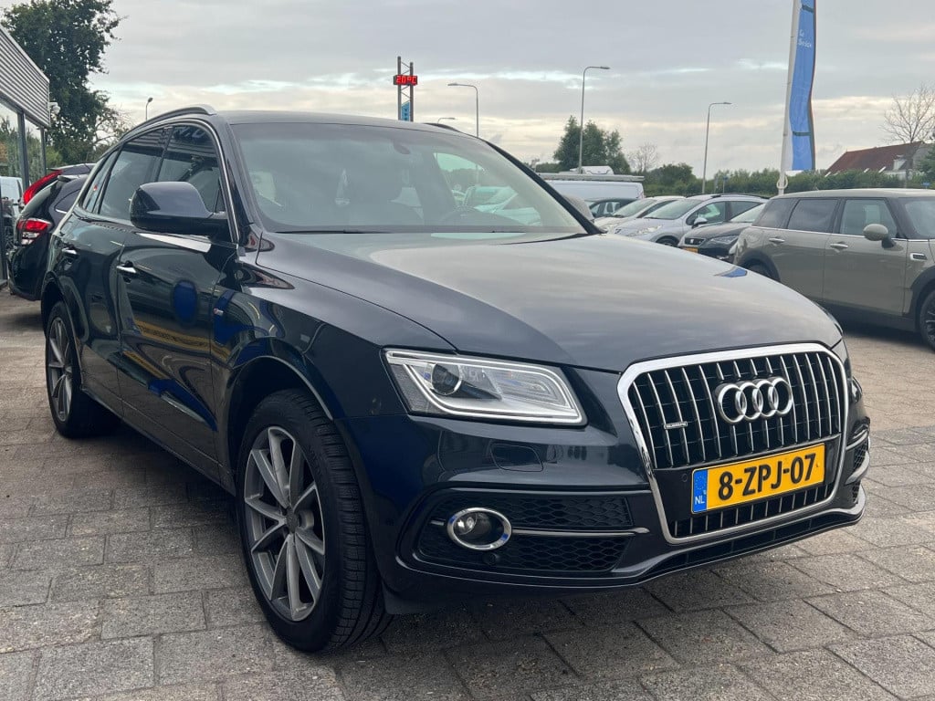 Audi Q5 2.0 tfsi quattro s edition, panoramadak, trekhaak enz...