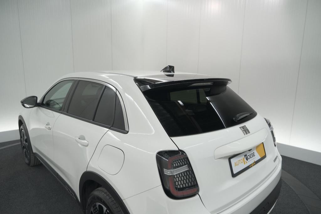 Fiat 600 1.2 hybrid 100 dct6 la prima | camera | adaptieve cruise control |