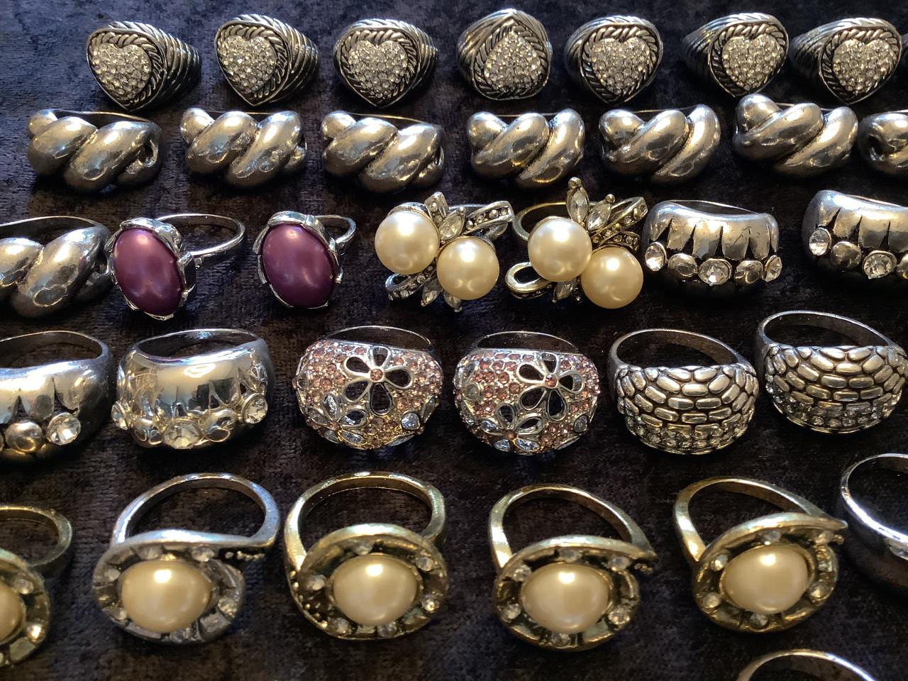 Partij hele mooie ringen ( partij 122). AANBIEDING !!!!!!!