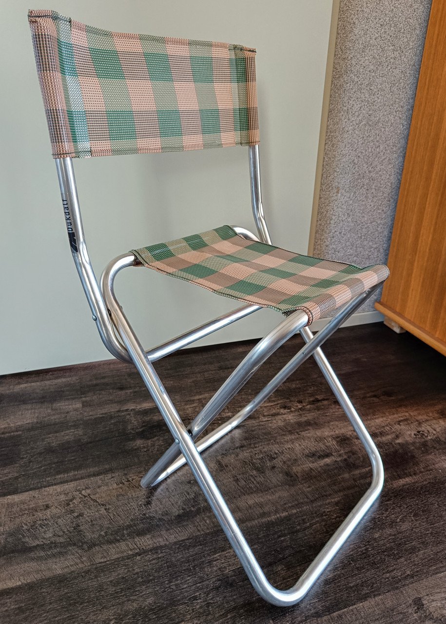 Vijf Dukdalf kampeerkrukjes met rugleuning