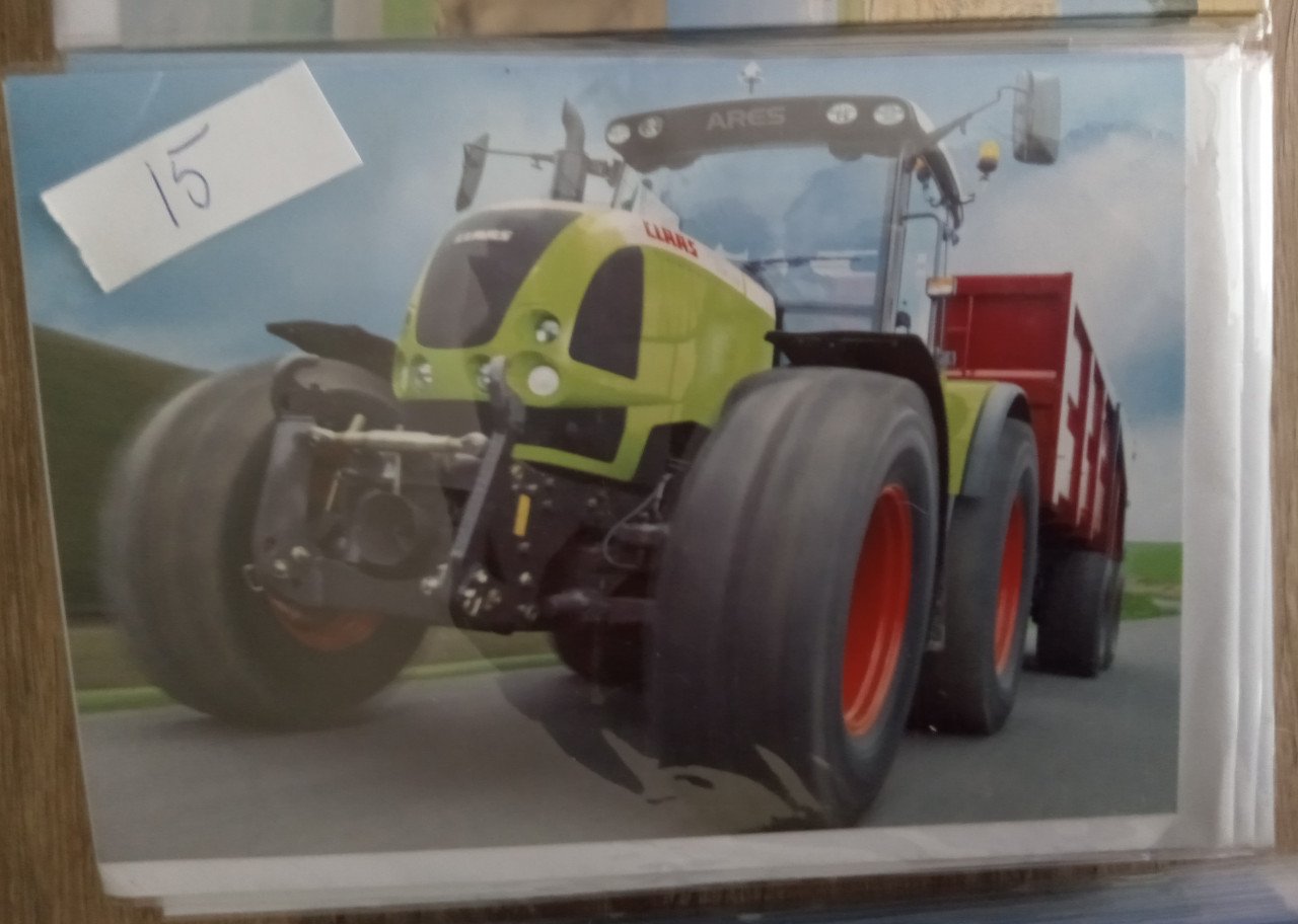 285 ansichtkaarten en dubbele met envelop. Tractoren