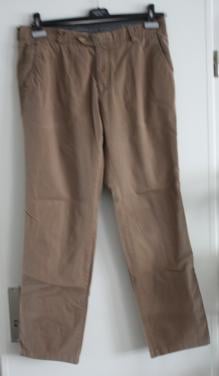 Bruine pantalon  maat 50