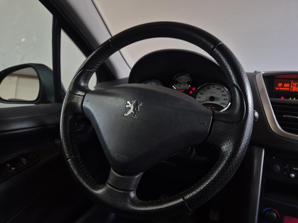 Peugeot 207 1.6 vti xs