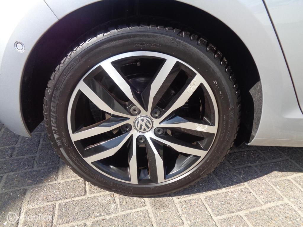 Volkswagen Golf 1.5 tsi iq-drive/airco/ecc/panorama dak/led/navi/carplay/lm