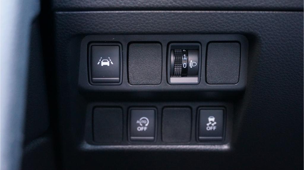 Nissan Qashqai 1.2 n-connecta rijklaar incl garantie