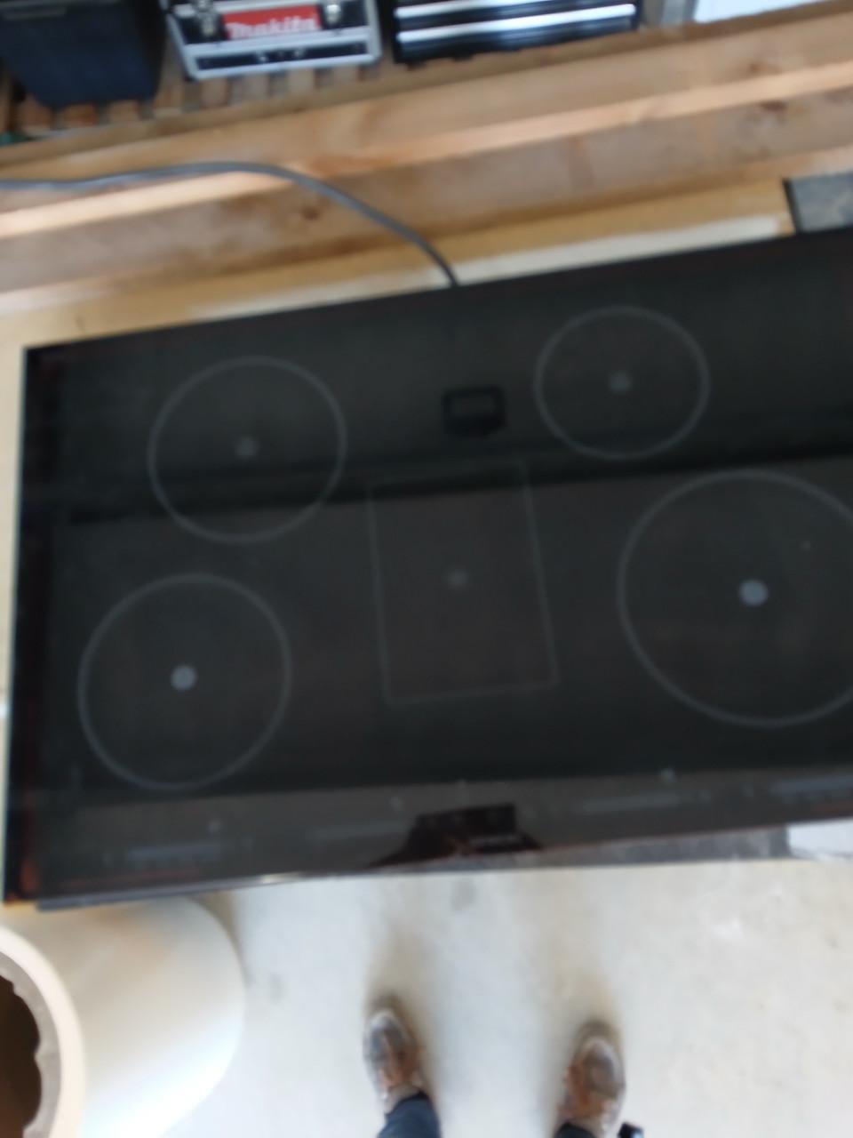 Landelijke keuken creme in modules combi oven,inductie kookpl,stoomoven e.d