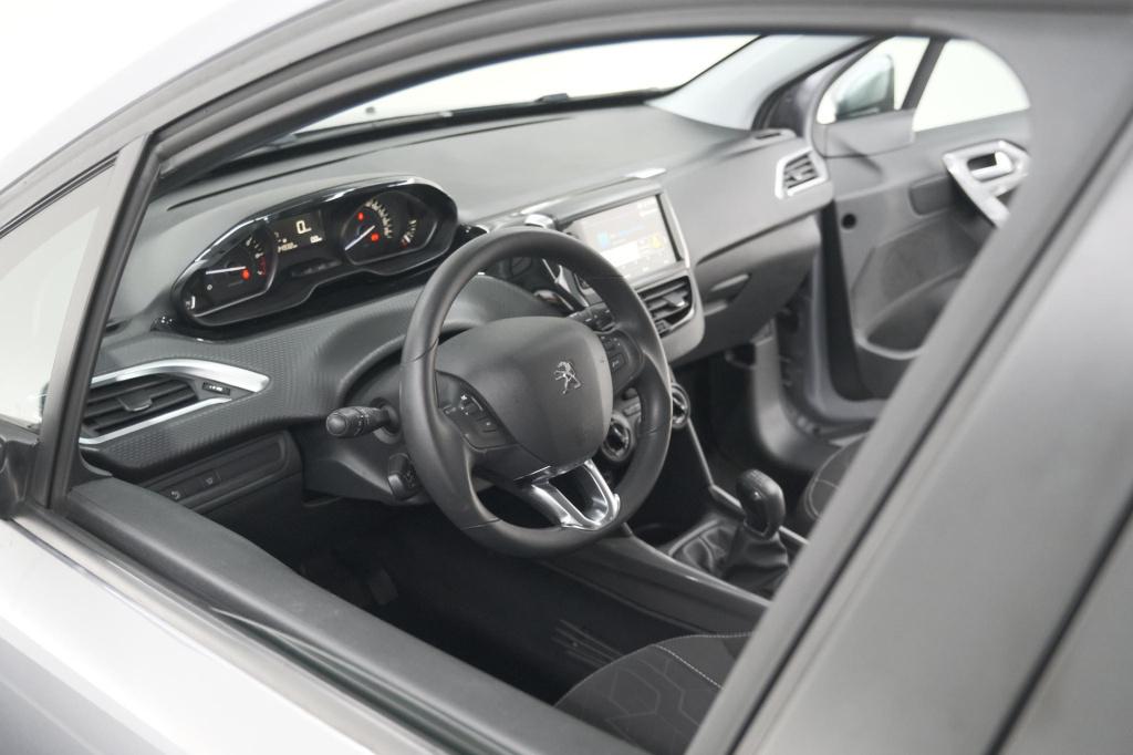 Peugeot 2008 puretech 110 blue lion | trekhaak | apple carplay | parkeersen