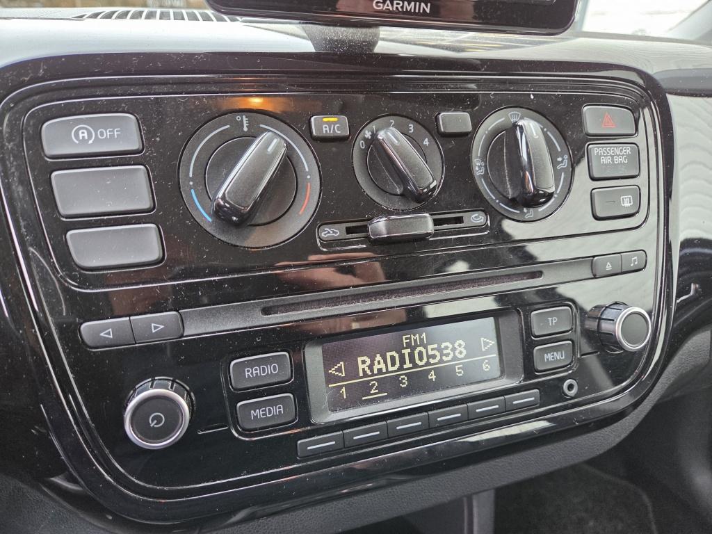 Volkswagen UP! 1.0 move up! bluem. executive | airco | navigatie | 5-deurs