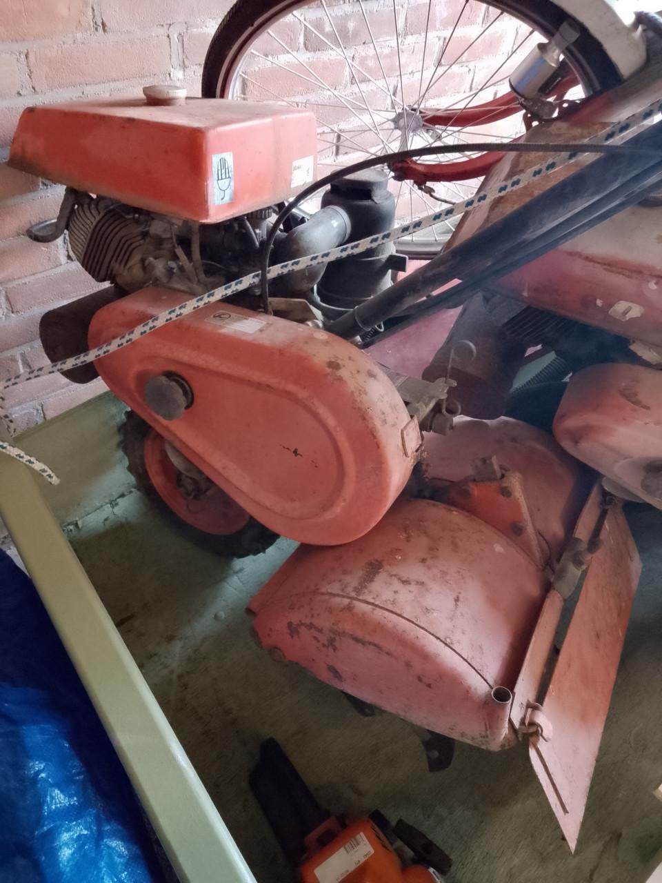 Te koop tuingereedschap