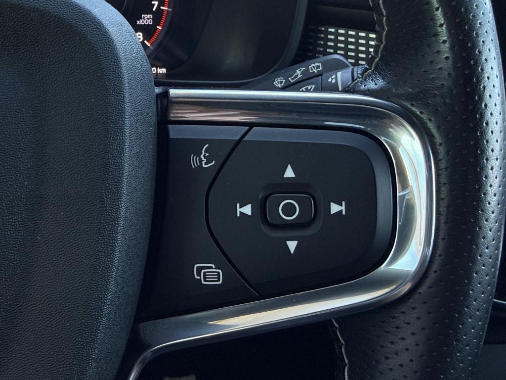 Volvo XC40 2.0 t4 r-design 191 pk | acc | camera | dab | navi